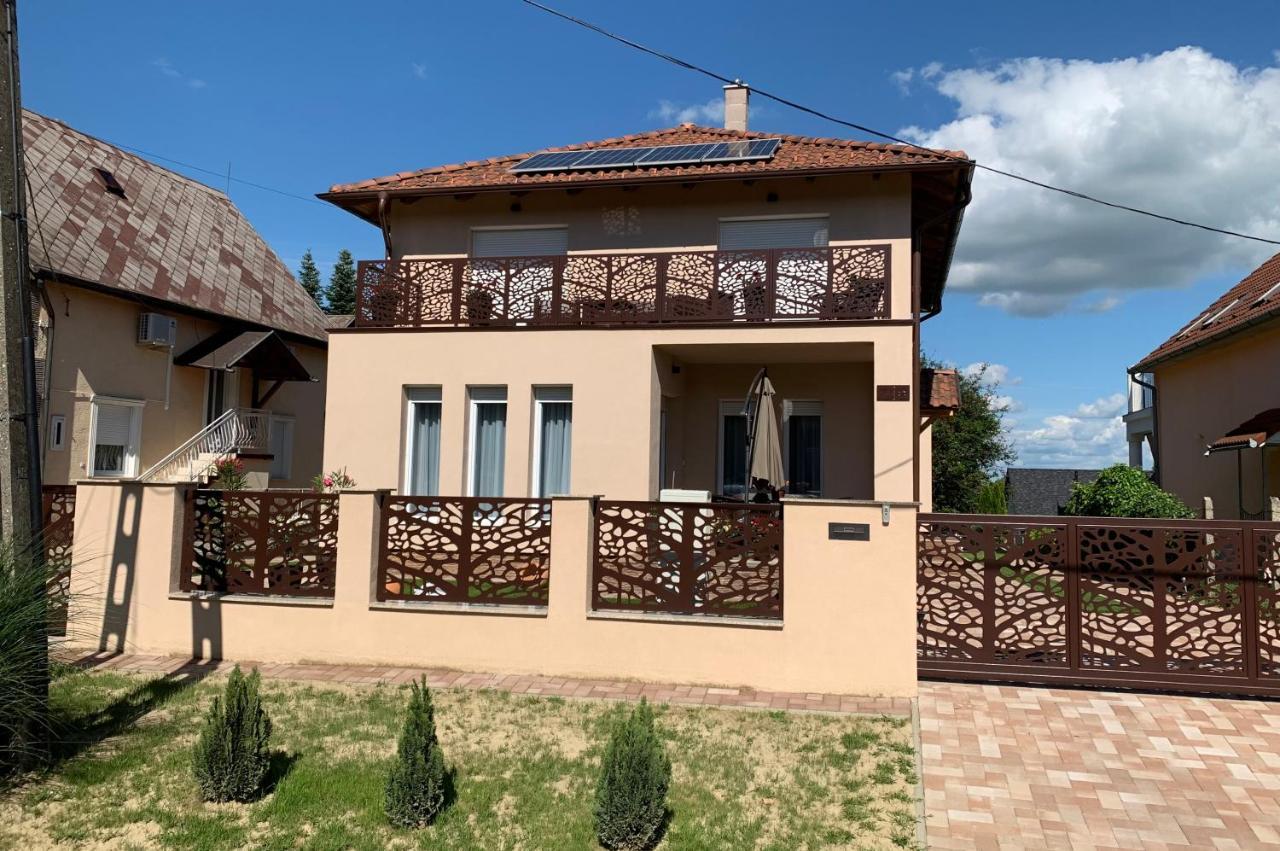 Dodi Apartmanház Zalakaros Exteriér fotografie